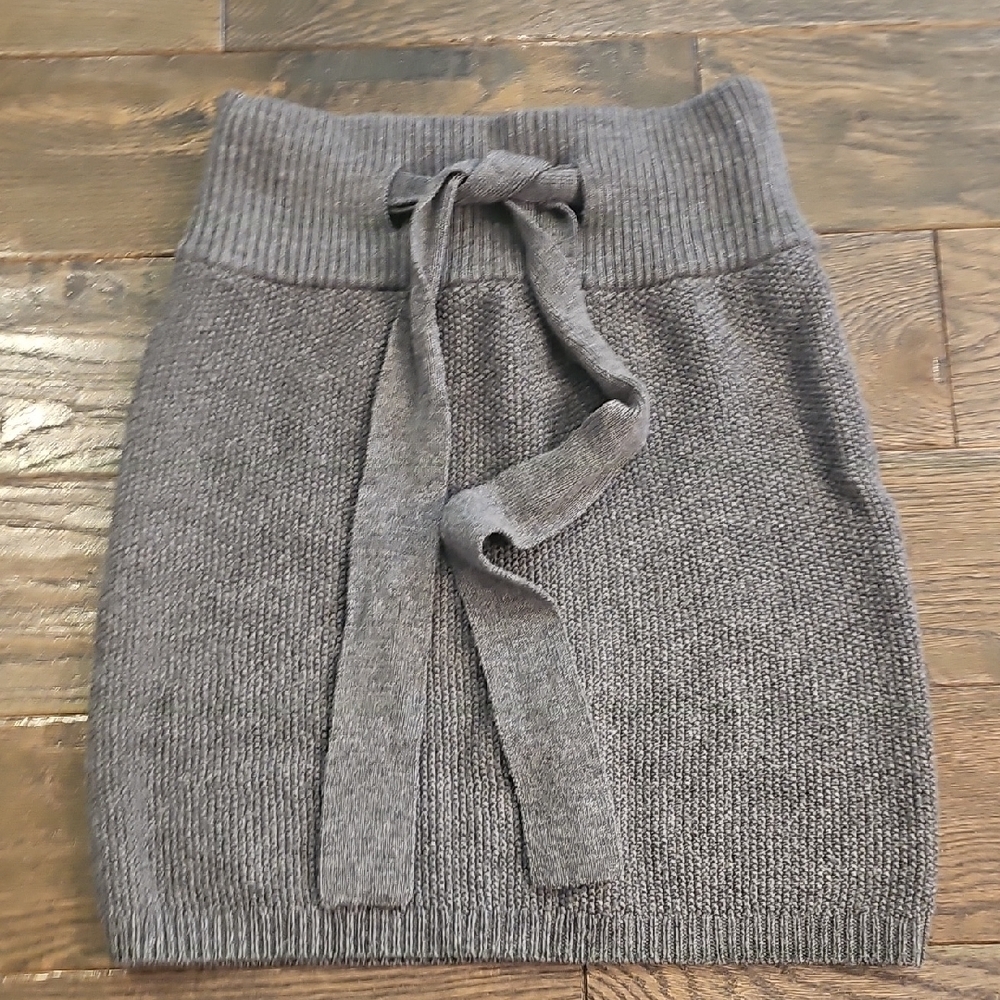 CLUB MONACO Gray Knit Women's Skirt